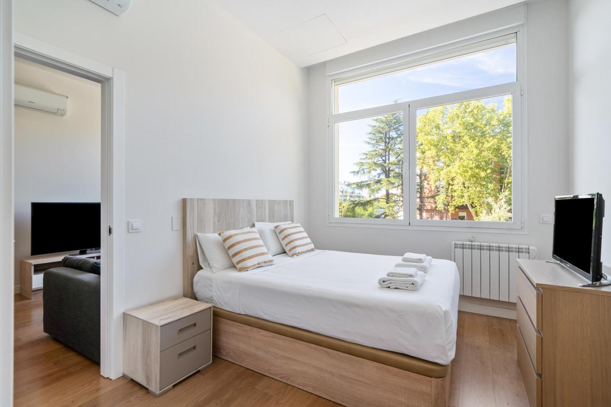 Unico Chamartin Apartament *